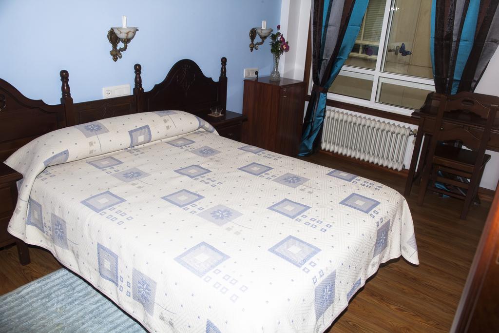 Hospedaxe Carragal Hotel Ribadeo Buitenkant foto